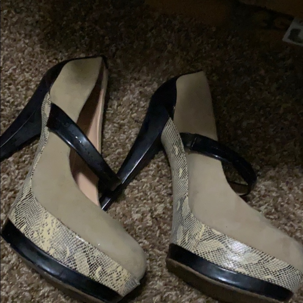 Jessica Simpson heels
